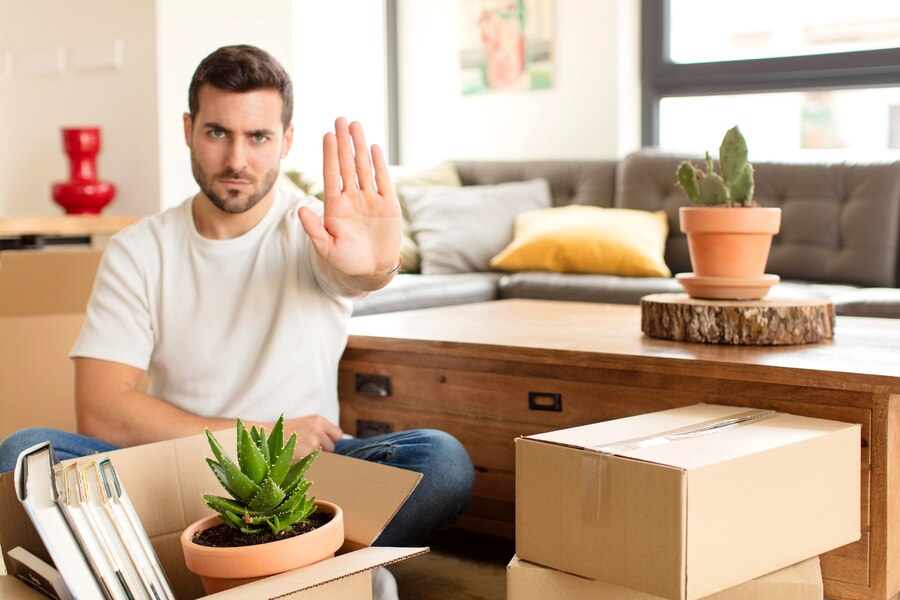 Avoid these 7 mistakes while shifting in UK